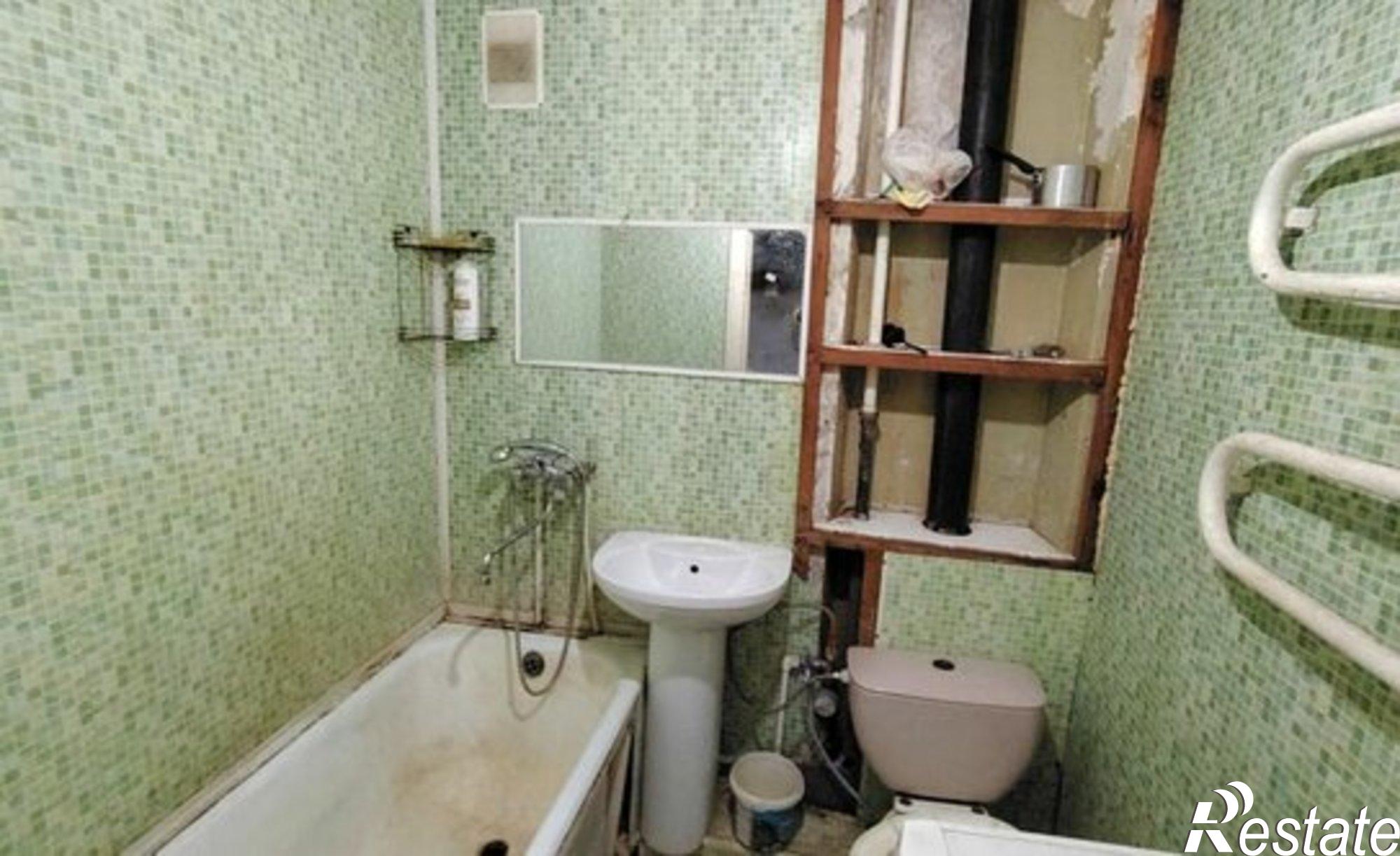 Купить квартиру за 2 200 000 рублей на Интернациональная улица, 1