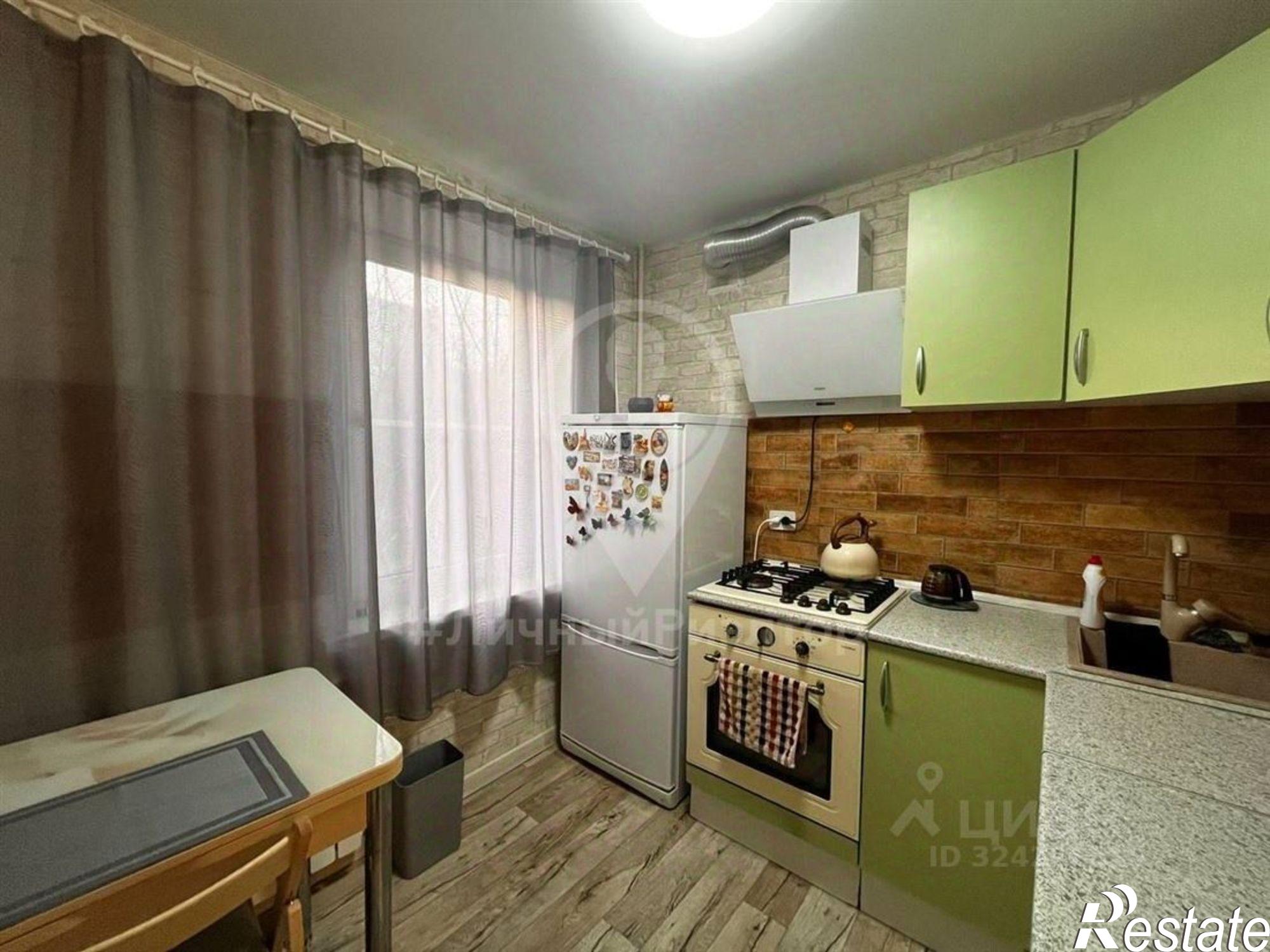 Купить квартиру за 2 400 000 рублей на улица Сельских Строителей, 5 к1