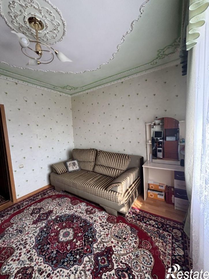 2-комн квартира микрорайон АЗМР, 35