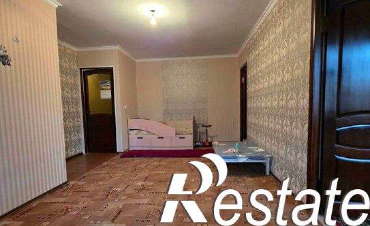 2-комн квартира улица Полетаева, 33/67,  д. 33/67